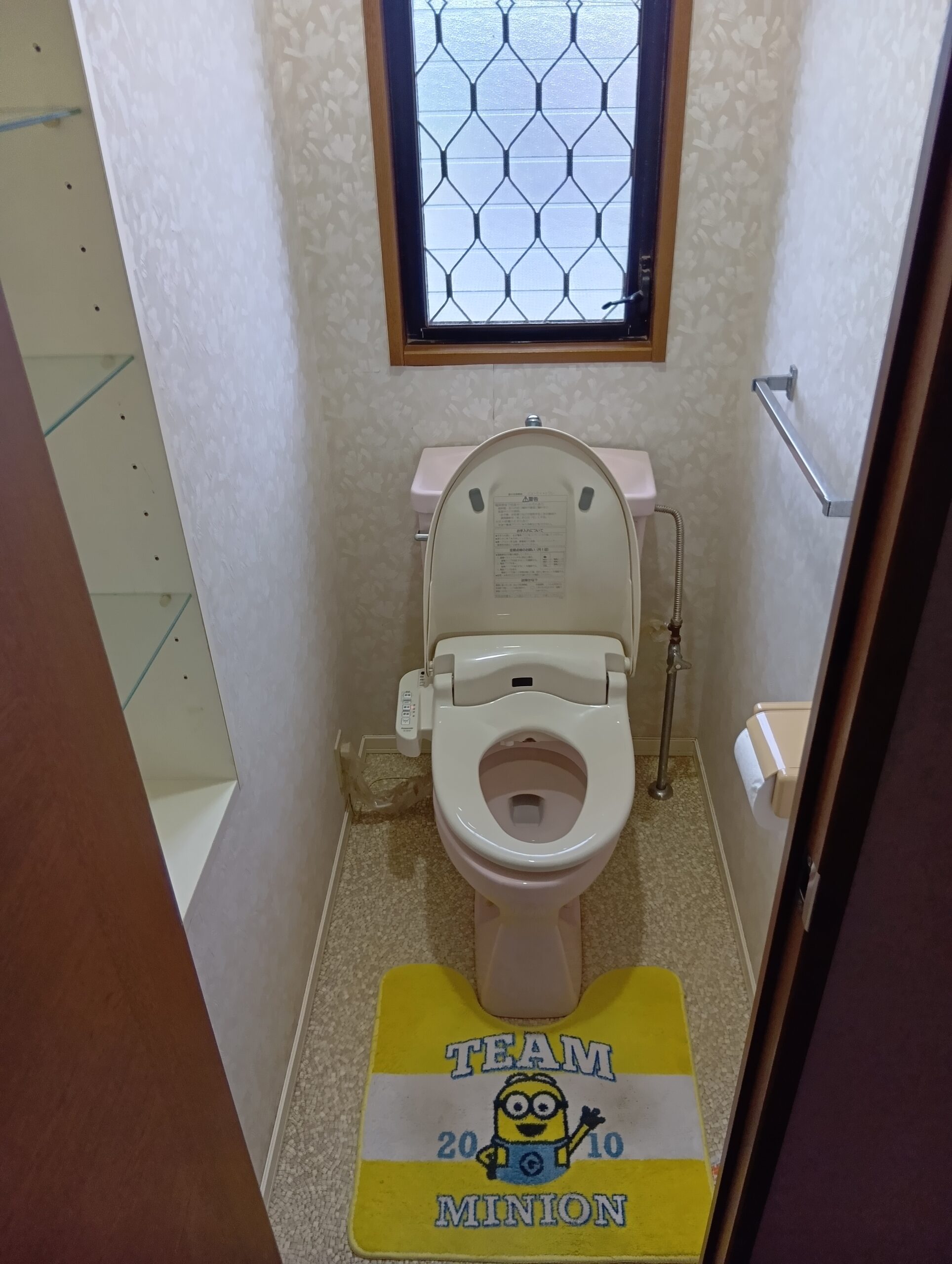 石巻市2階のトイレ交換前の古い便器（施工前）